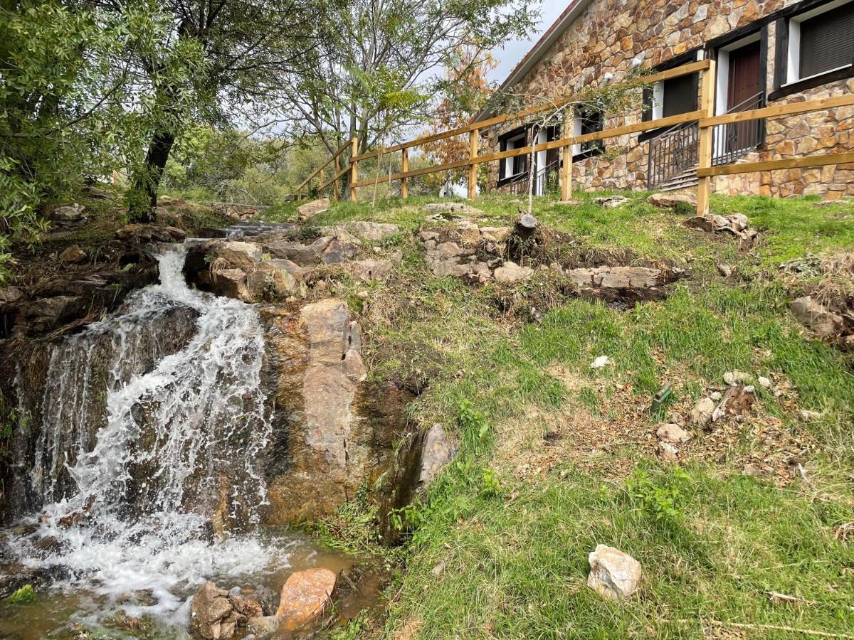 Apartamentos Los Pocillos Gargantilla del Lozoya Εξωτερικό φωτογραφία
