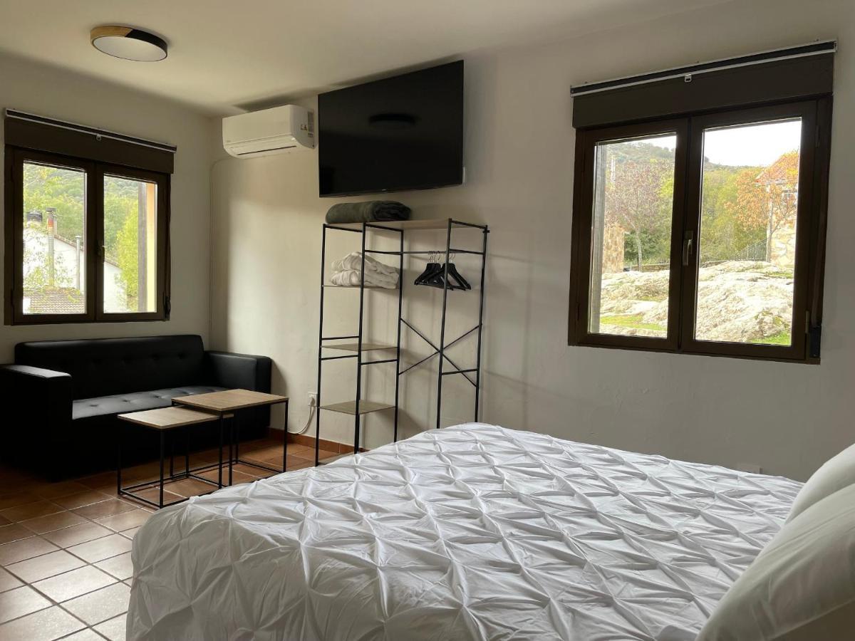 Apartamentos Los Pocillos Gargantilla del Lozoya Εξωτερικό φωτογραφία